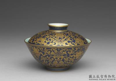 图片[2]-Lidded bowl with gold tracing on cobalt blue glaze, Qing dynasty, Qianlong reign (1736-1795)-China Archive